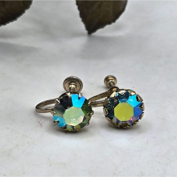 "5/$25" Vtg Aurora Borealis Crystal Goldtone Mismatched Prong Screwback Earrings - Picture 1 of 3